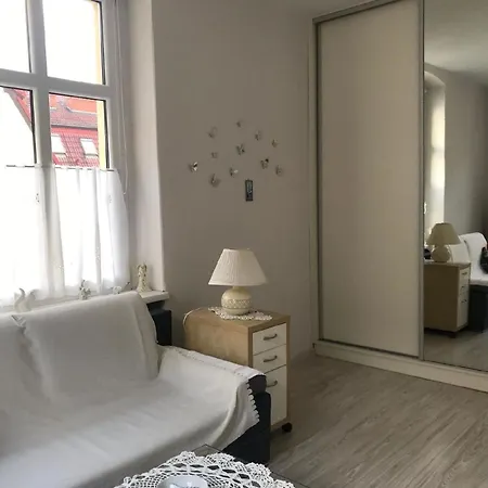 Apartment Ferienwohnung In Jelenia Gra-cieplice *